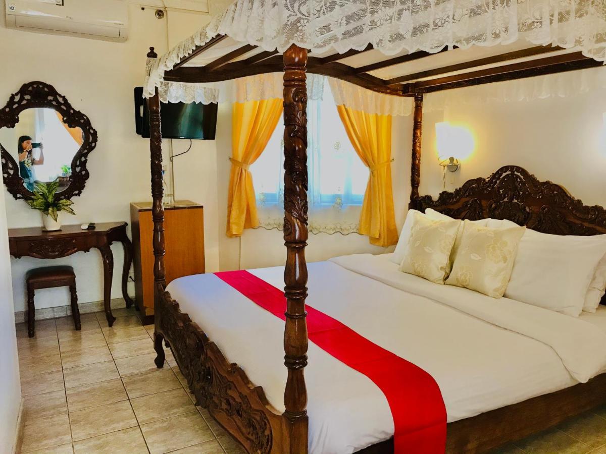 Dolce Vita Hotel Puerto Princesa Екстериор снимка