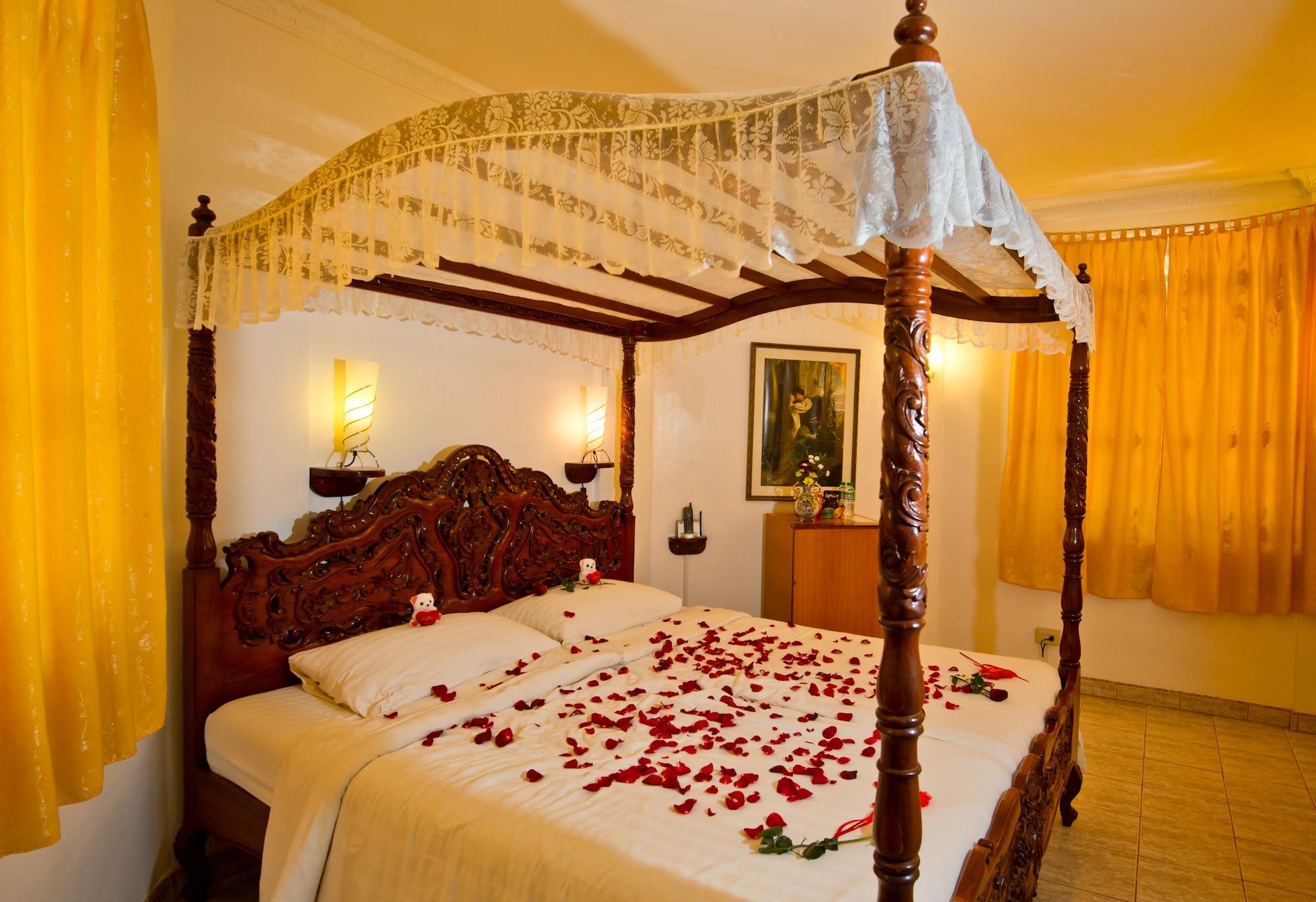 Dolce Vita Hotel Puerto Princesa Екстериор снимка